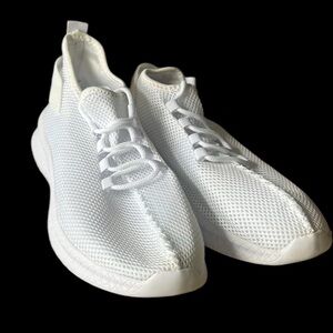Designed 2020 ladies walking sneaker size 11 excellent condition feather light